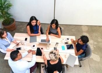 Melbourne in Australia vs Sydney in Australia - Comparison of cost of living and Tech Jobs Salary
