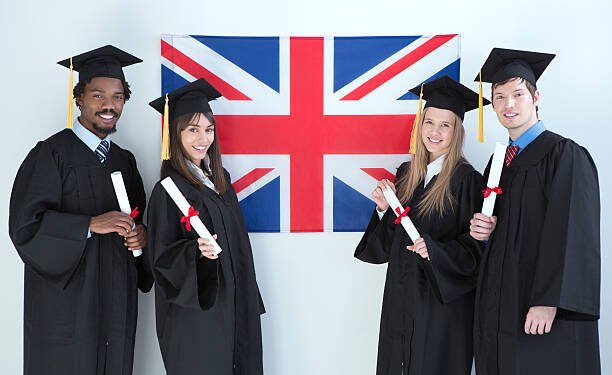 Top 5 Highest Paying Degrees UK for 2026