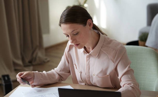 10 online jobs for students and how much they pay